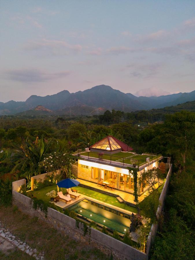 Villa Ambara Sumberkima Banyuwedang Eksteriør bilde